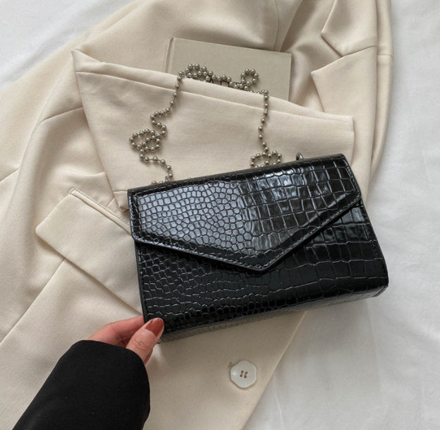 Elegant & Minimalist Fashion Handbag – Timeless Style for Everyday Chic
